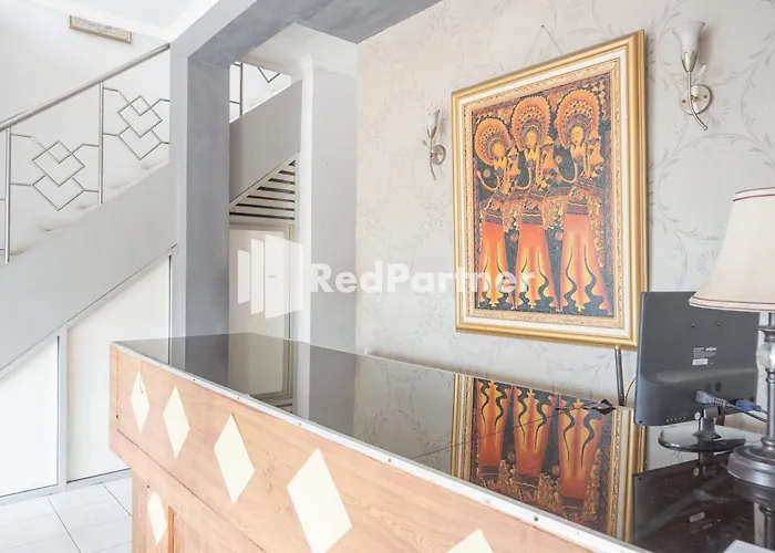 Crown Residence Hotel near Tugu Yogyakarta Mitra RedDoorz